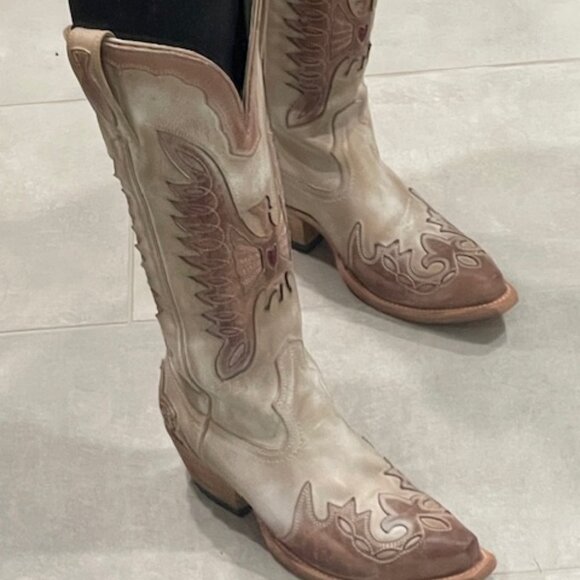 **SOLD** Freebird Blush Willie Size 6 - Picture 2 of 6